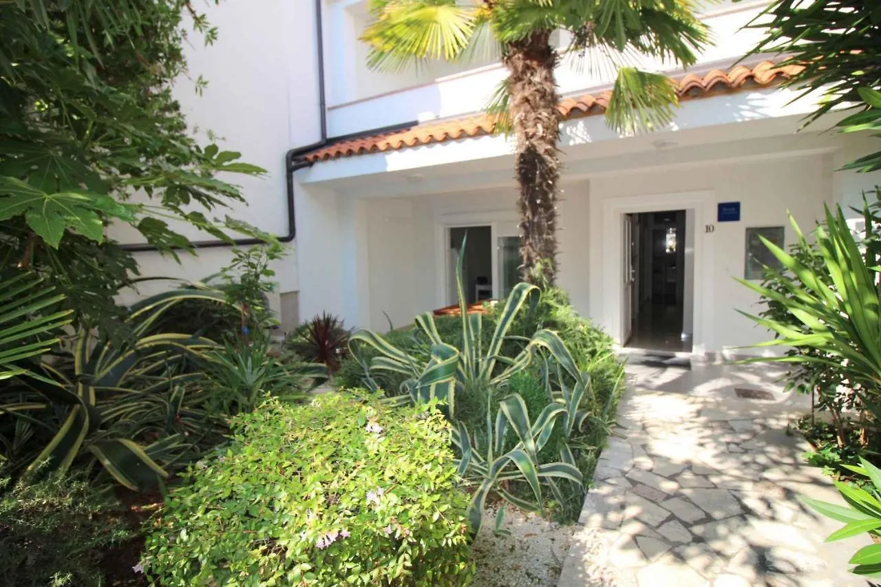 Apartment In Porec - Istrien 42143 Croatia